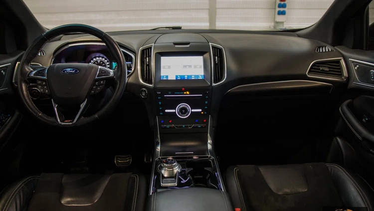 Ford EDGE cena 124900 przebieg: 65000, rok produkcji 2019 z Szczecin małe 667